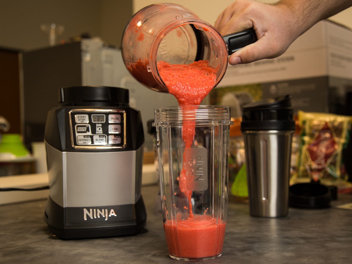 What Does the Extract Button Do on the Ninja Blender