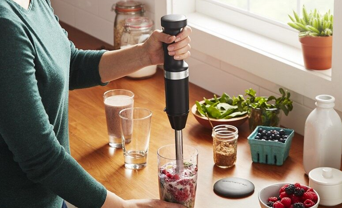 Can I Use A Hand Blender To Make A Smoothie